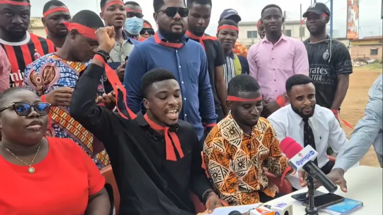 Newly recruited teachers protest over unpaid salary arrears in Ghana