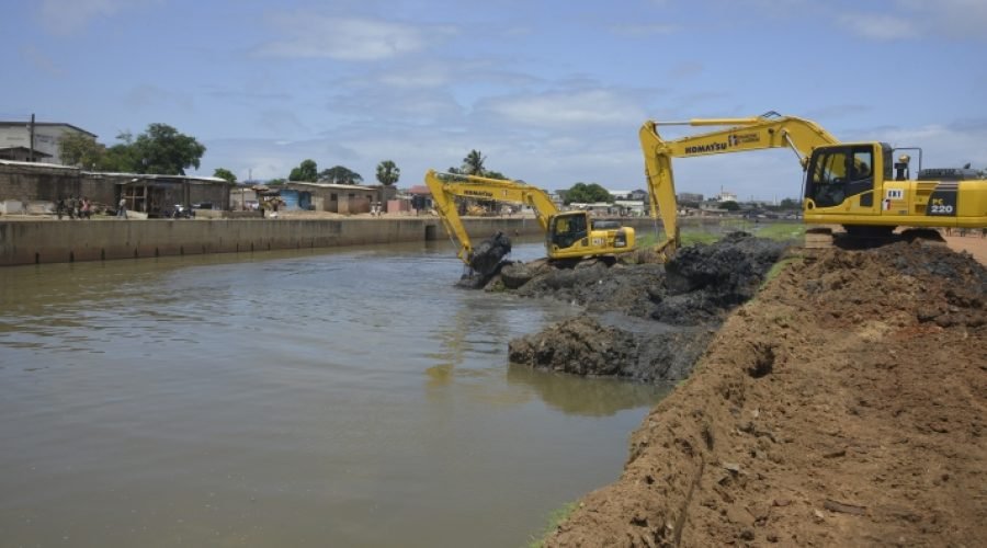 On-going-dredging-works-on-the-Odaw-drain