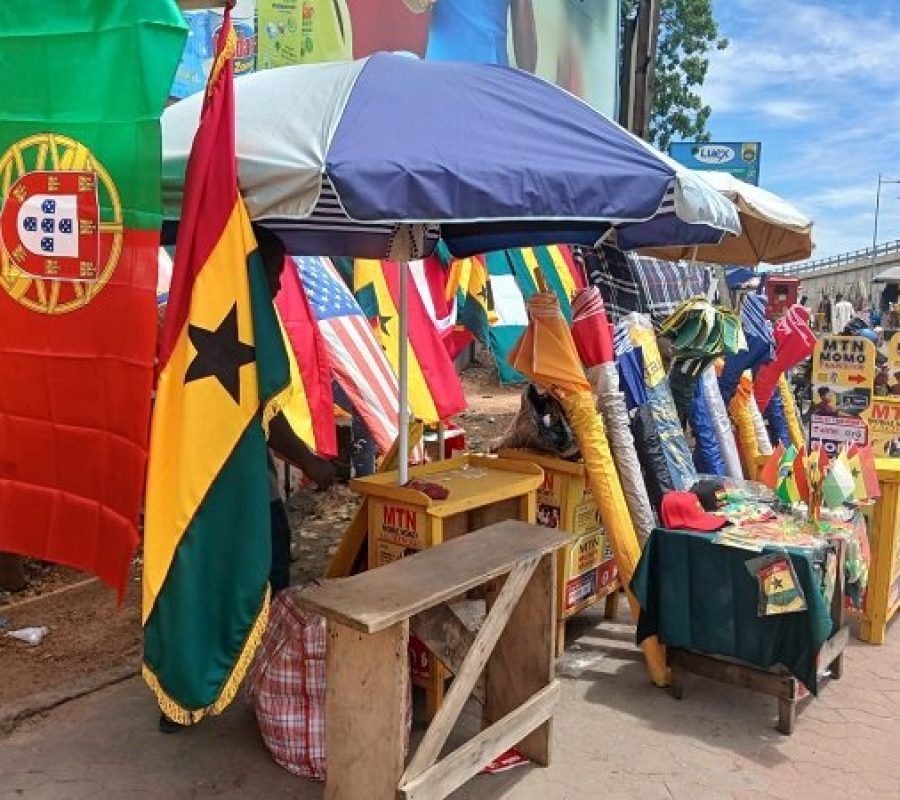 Paraphernalia-on-sale-at-Kwame-Nkrumah-Circle