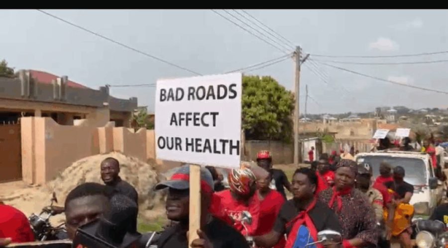Ablekuma Fan Milk Residents Protest Bad Road Conditions