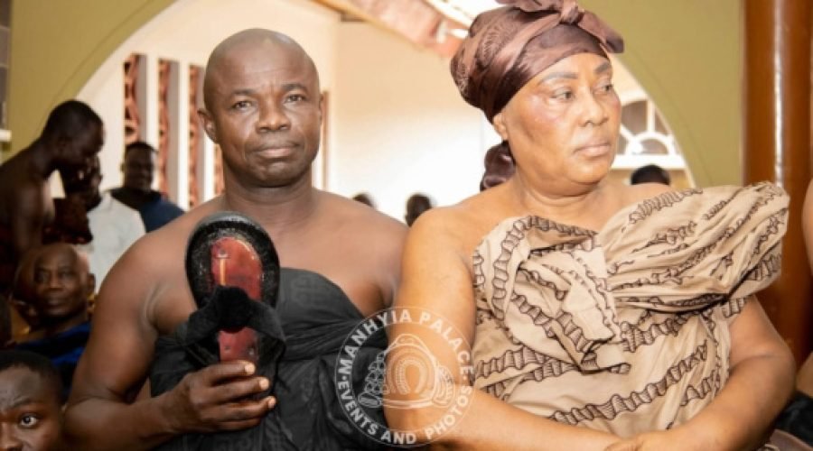 Asantehene Destools Apatrapahemaa in Lineage Dispute