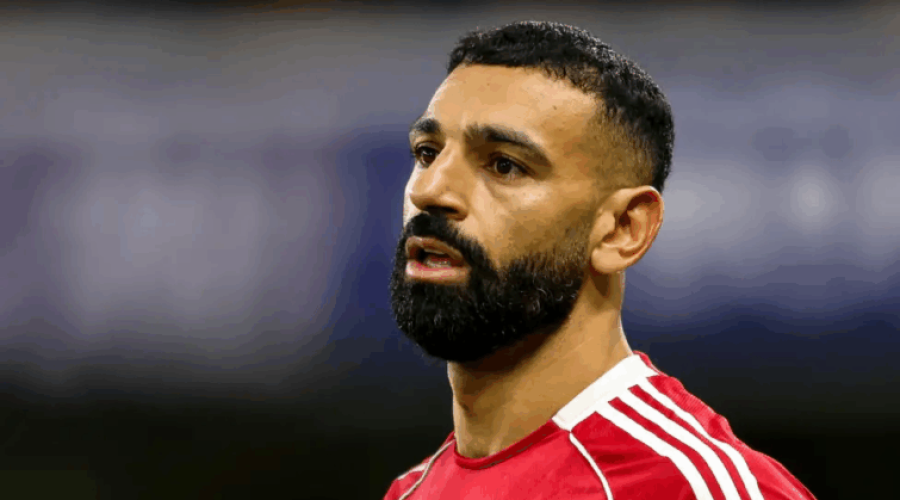 Salah Apologizes to Liverpool Teammates After Controversial Interview